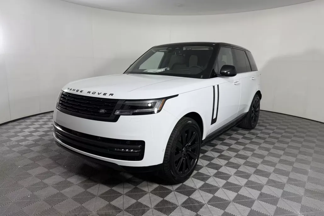 2025 Land Rover Range Rover SE photo 1