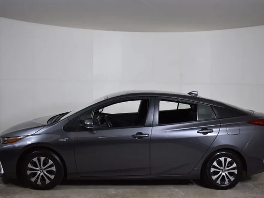 2022 Toyota Prius Prime XLE photo 1