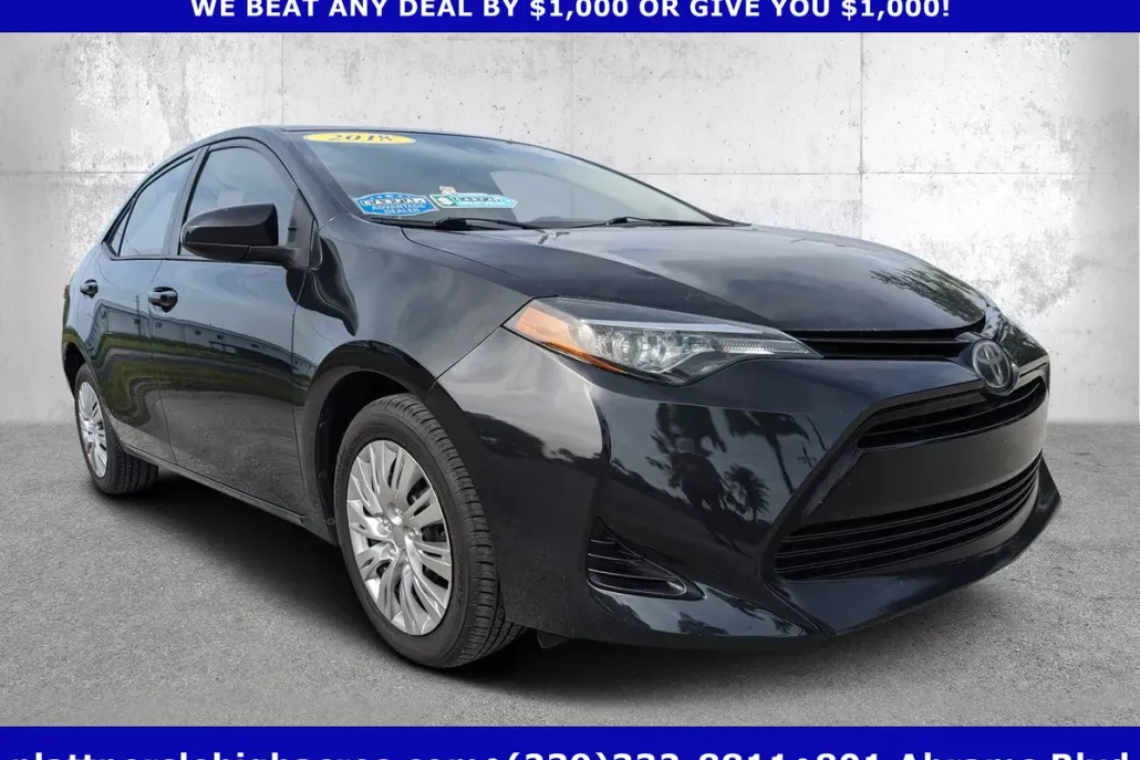 2018 Toyota Corolla LE photo 1