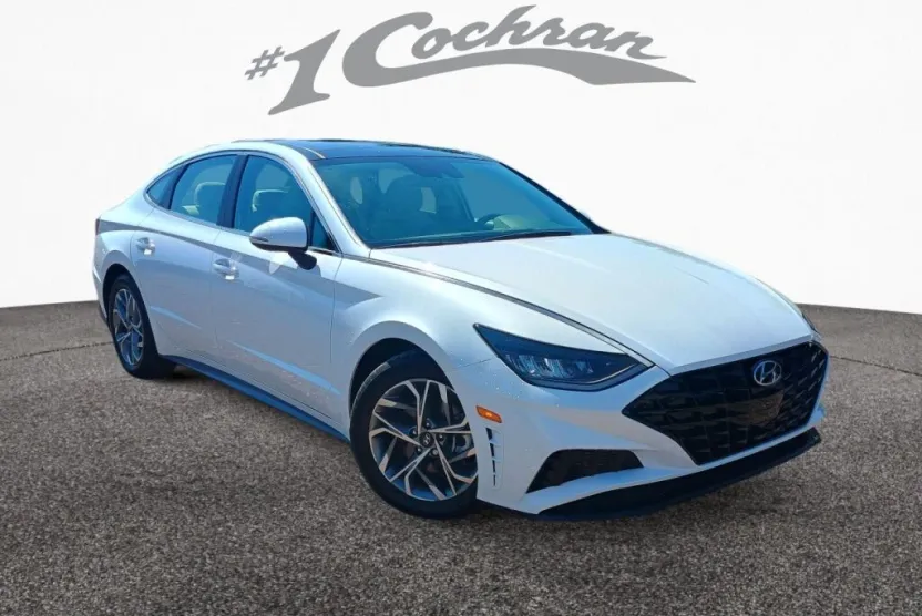 2022 Hyundai Sonata SEL photo 1