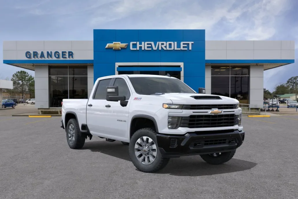 2025 Chevrolet Silverado 2500HD Custom photo 1