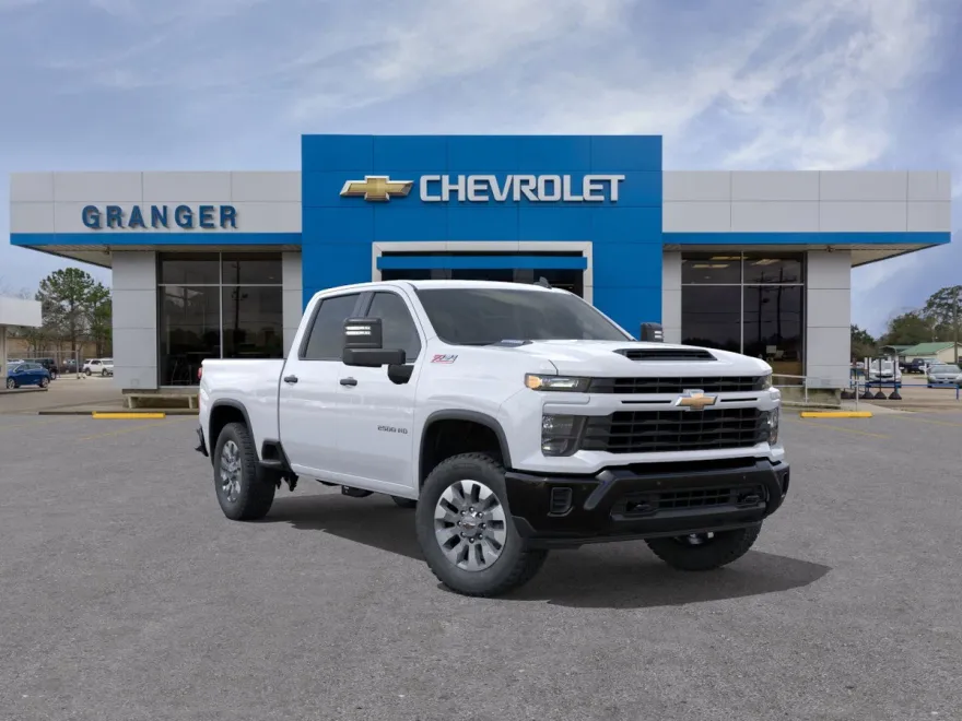 2025 Chevrolet Silverado 2500HD Custom photo 1