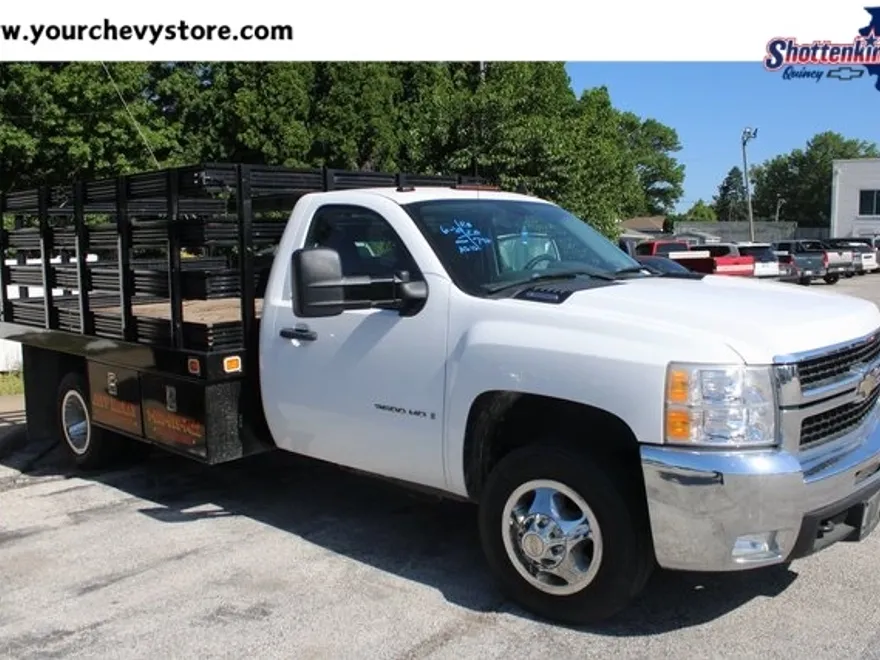 2009 Chevrolet Silverado 3500HD LT photo 1