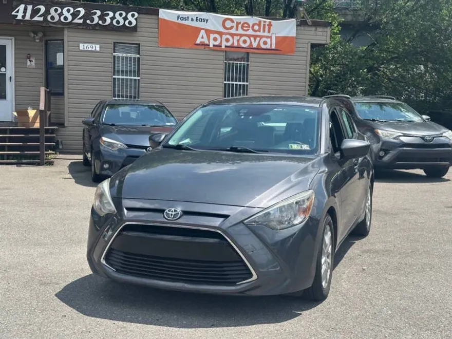 2018 Toyota Yaris iA photo 1