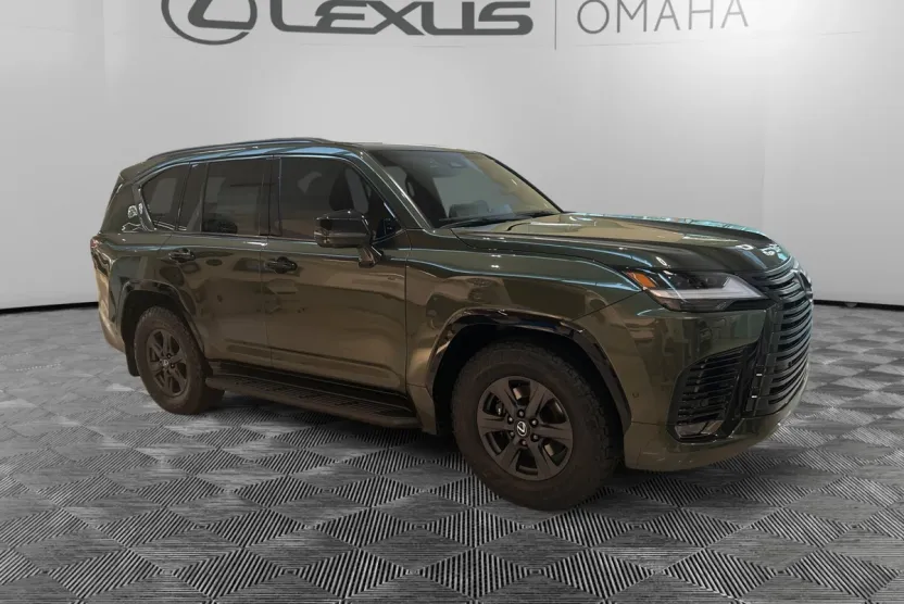 2025 Lexus LX photo 1