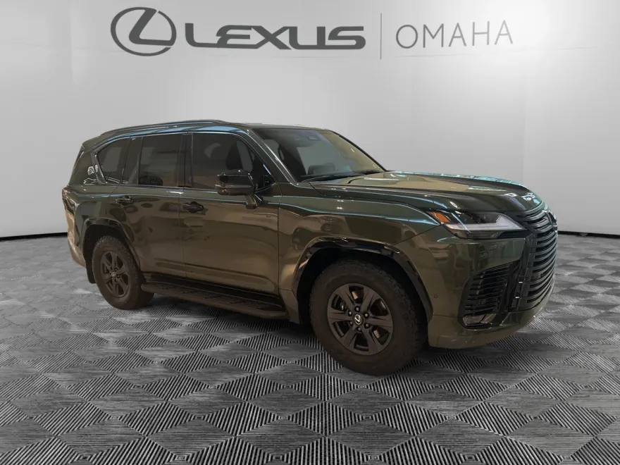 2025 Lexus LX photo 1