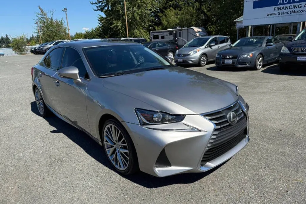 2017 Lexus IS 200t photo 1