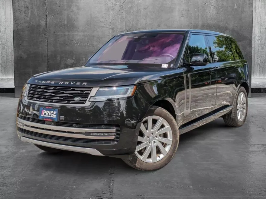 2023 Land Rover Range Rover SE photo 1