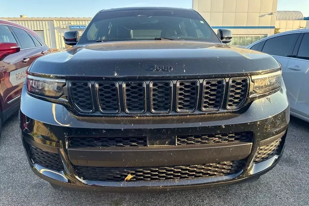 2021 Jeep Grand Cherokee Altitude photo 1