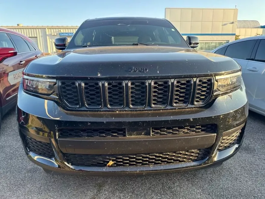 2021 Jeep Grand Cherokee Altitude photo 1