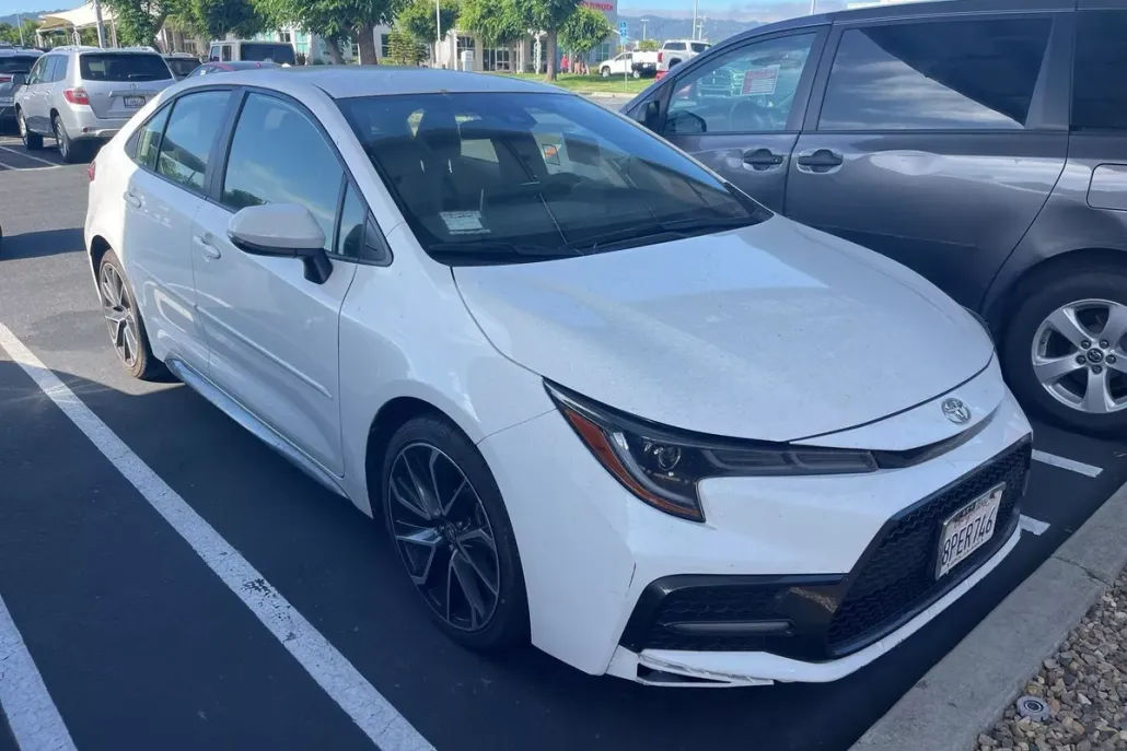 2020 Toyota Corolla SE photo 1