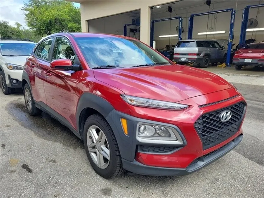 2021 Hyundai Kona SE photo 1
