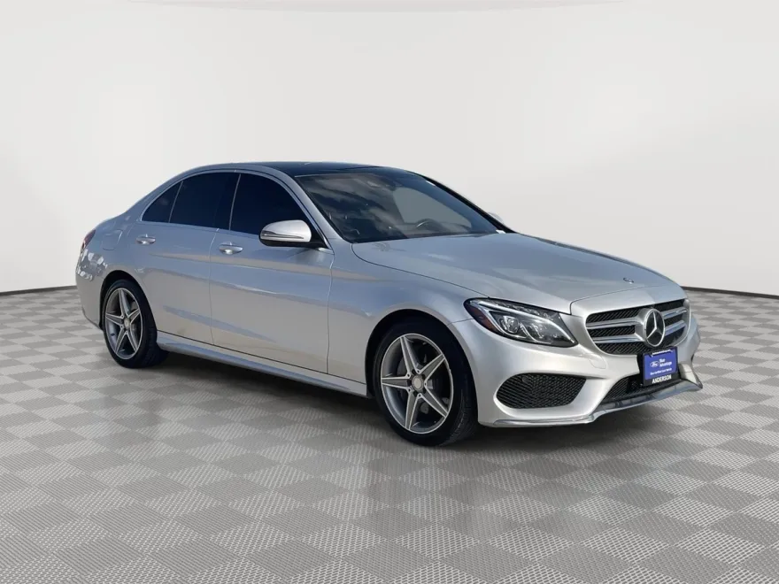 2017 Mercedes Benz C 300 Sedan photo 1