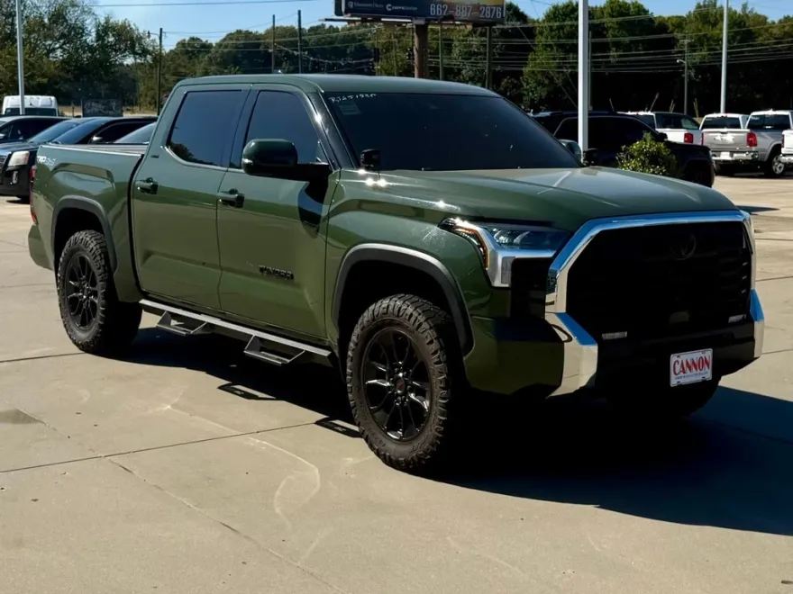 2022 Toyota Tundra SR5 photo 1