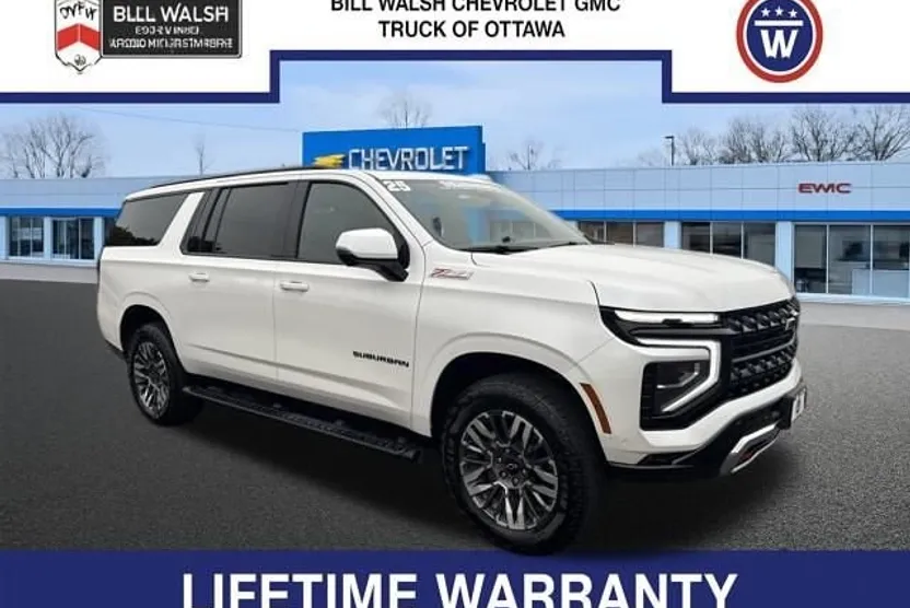 2025 Chevrolet Suburban Z71 photo 1