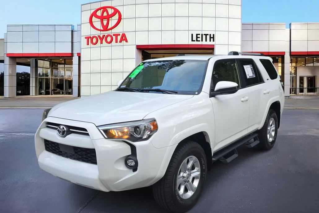 2021 Toyota 4Runner SR5 photo 1