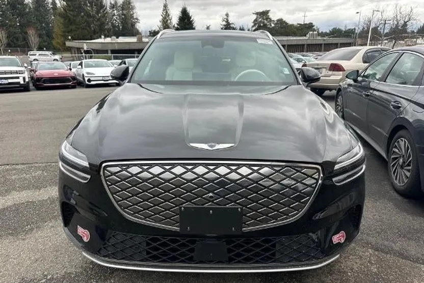 2024 Genesis Electrified GV70 Prestige photo 1