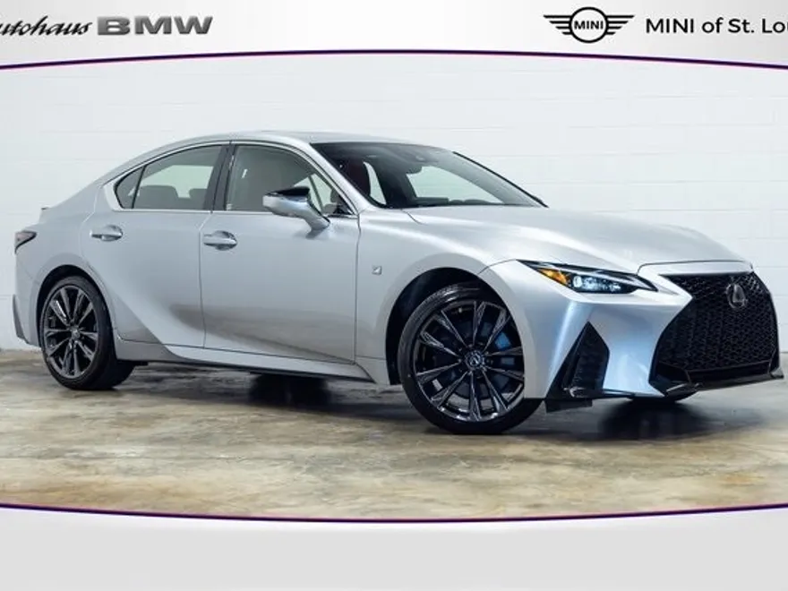 2022 Lexus IS 350 F SPORT photo 1
