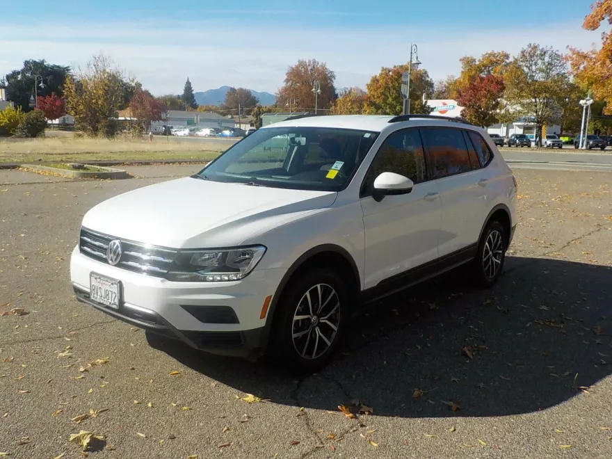 2021 Volkswagen Tiguan photo 1