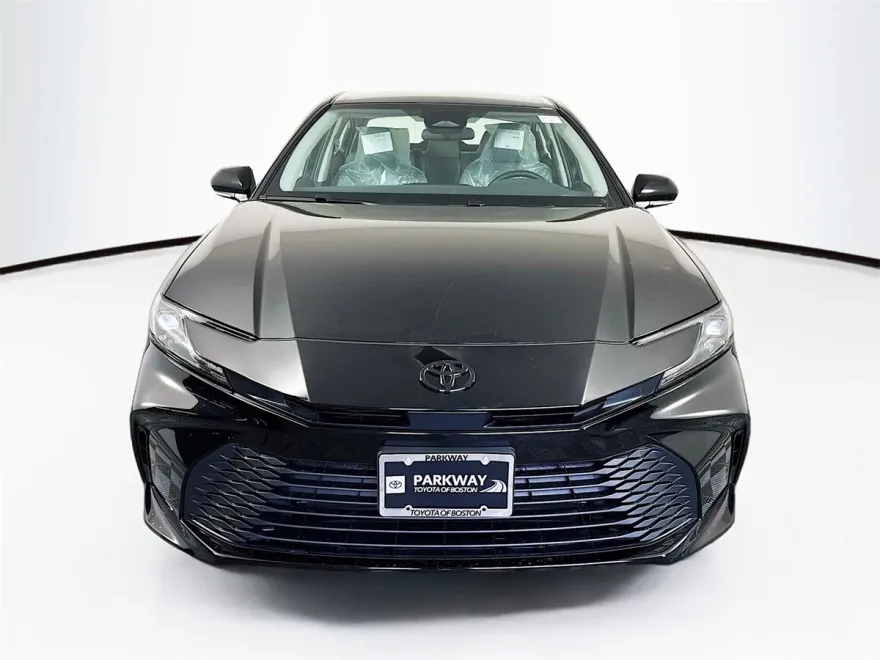 2026 Toyota Camry LE photo 1
