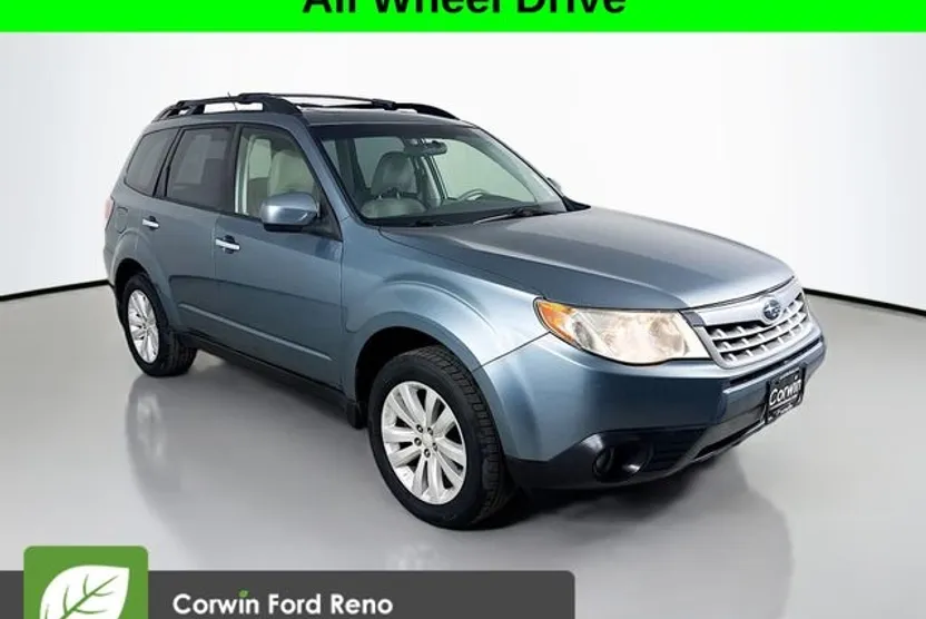 2013 Subaru Forester 2.5X Limited photo 1