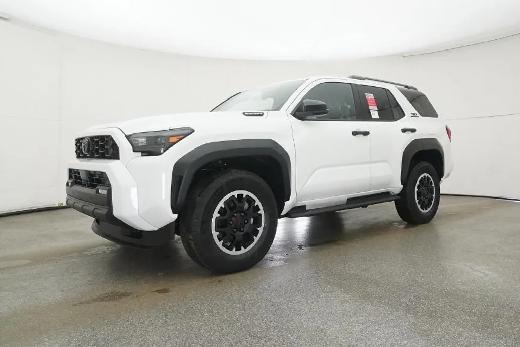 2025 Toyota 4Runner TRD Off-Road photo 1