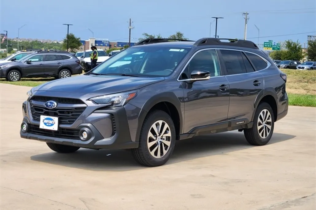 2025 Subaru Outback Premium photo 1