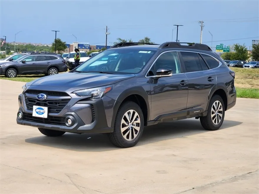 2025 Subaru Outback Premium photo 1
