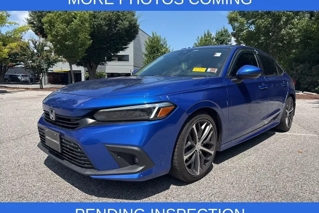 2022 Honda Civic Touring photo 1
