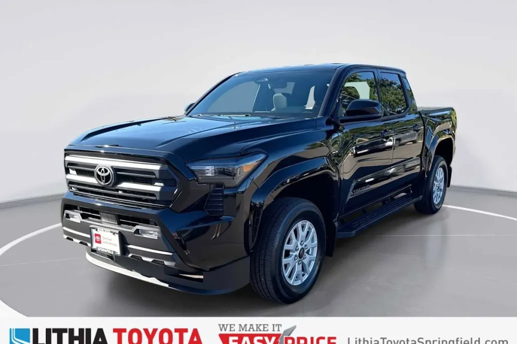 2025 Toyota Tacoma SR5 photo 1