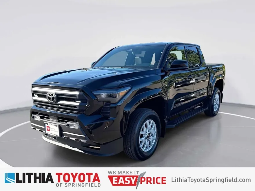 2025 Toyota Tacoma SR5 photo 1