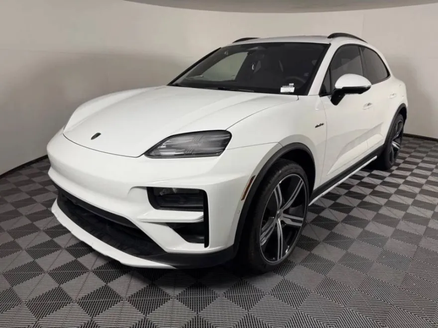 2025 Porsche Macan Turbo Electric photo 1