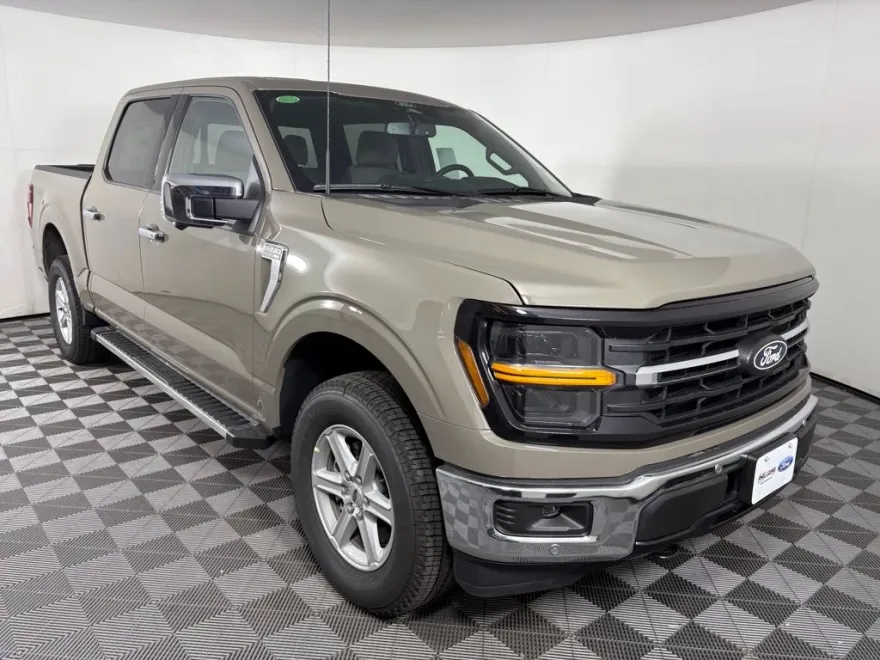 2025 Ford F-150 XLT photo 1