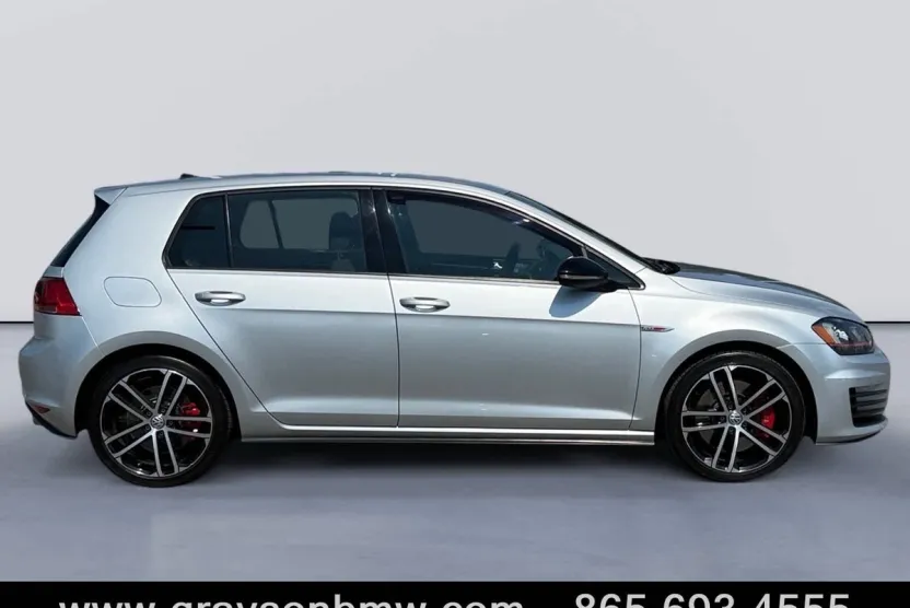 2017 Volkswagen Golf GTI Sport photo 1