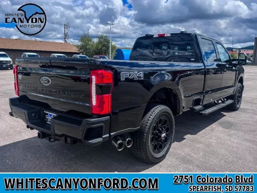 2025 Ford F-350 Lariat photo 1