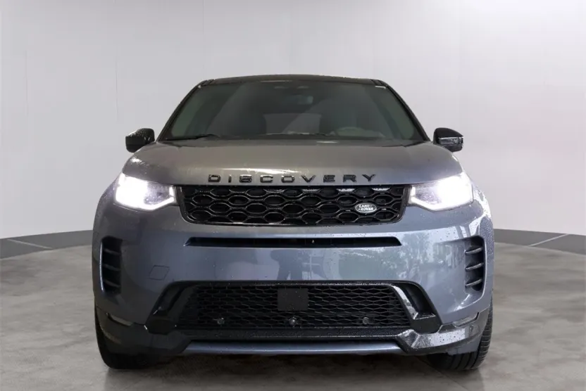 2025 Land Rover Discovery Sport SE photo 1