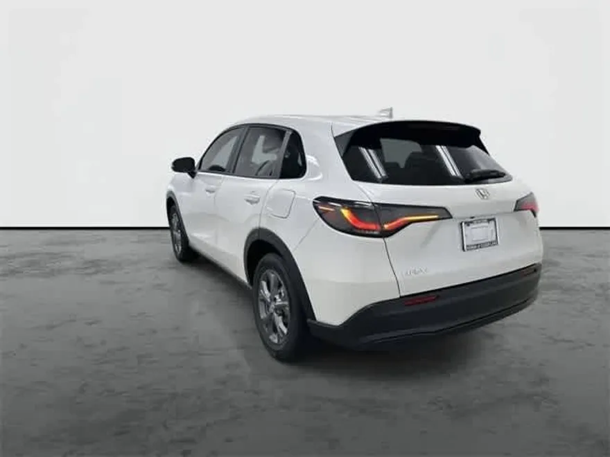 2026 Honda HR-V LX photo 1