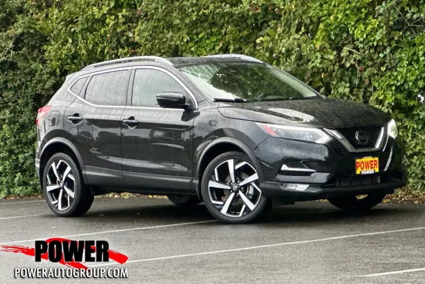 2022 Nissan Rogue Sport SL photo 1