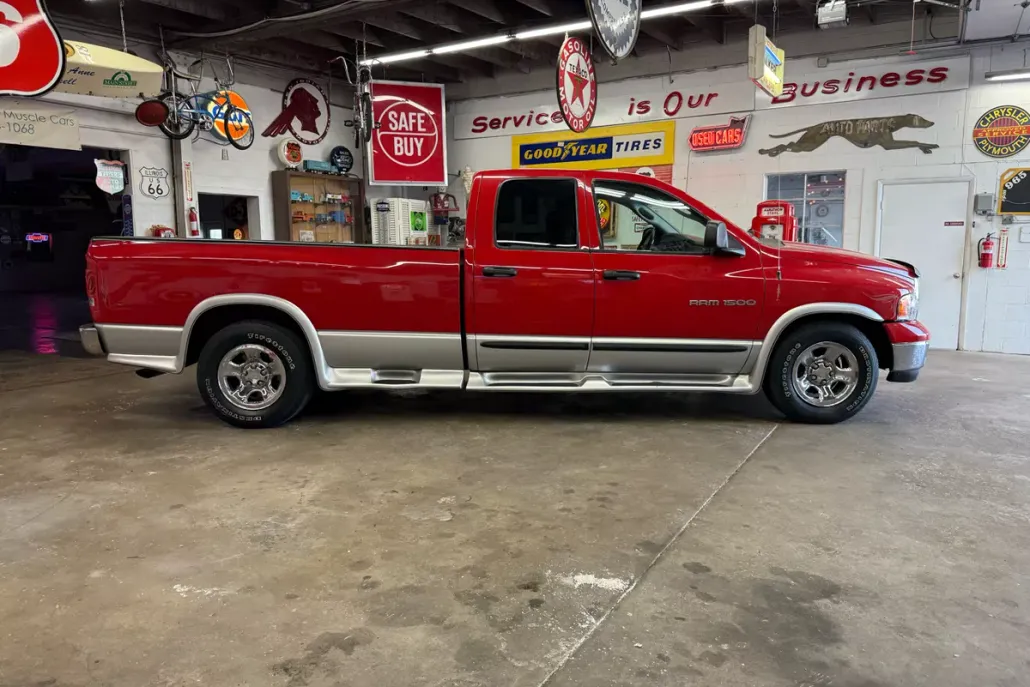 2003 Dodge Ram ST photo 1