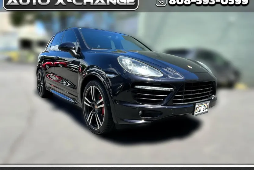 2013 Porsche Cayenne GTS photo 1