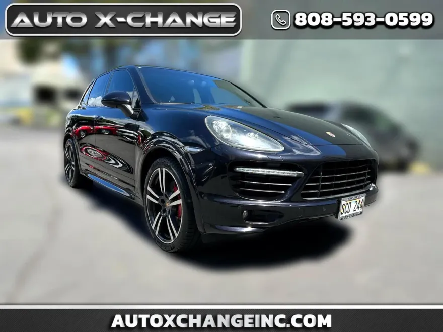 2013 Porsche Cayenne GTS photo 1