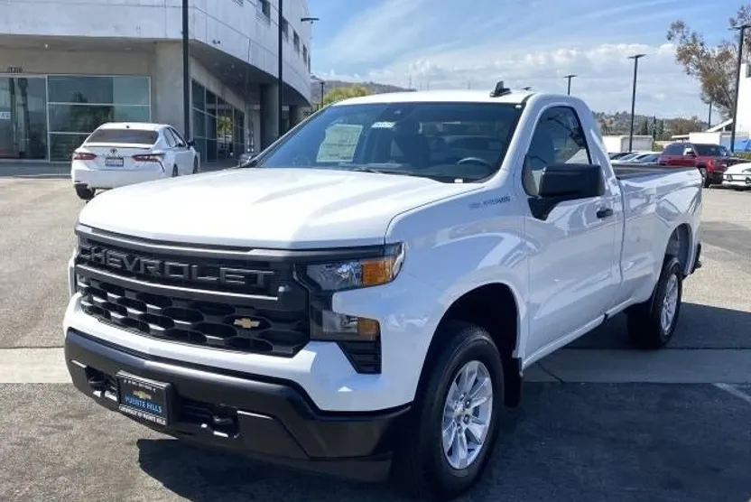 2025 Chevrolet Silverado 1500 photo 1