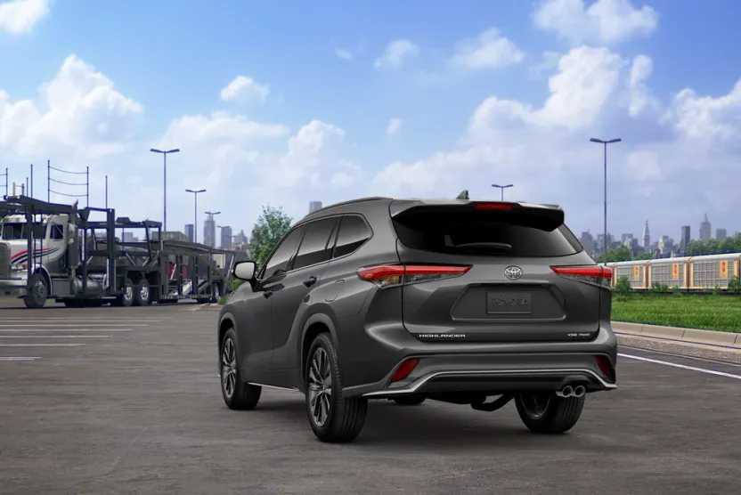 2025 Toyota Highlander XSE photo 1