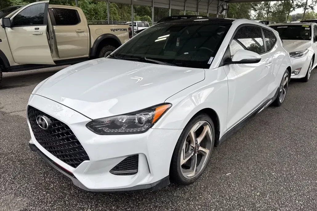 2020 Hyundai Veloster Turbo photo 1