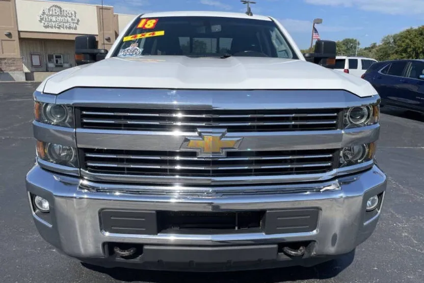 2018 Chevrolet Silverado 2500HD LT photo 1