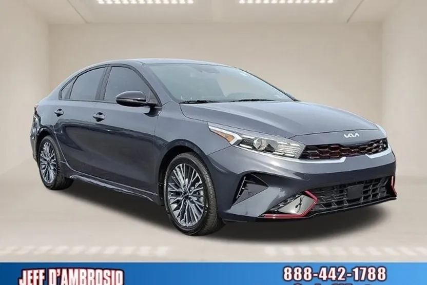 2024 Kia Forte GT-Line photo 1