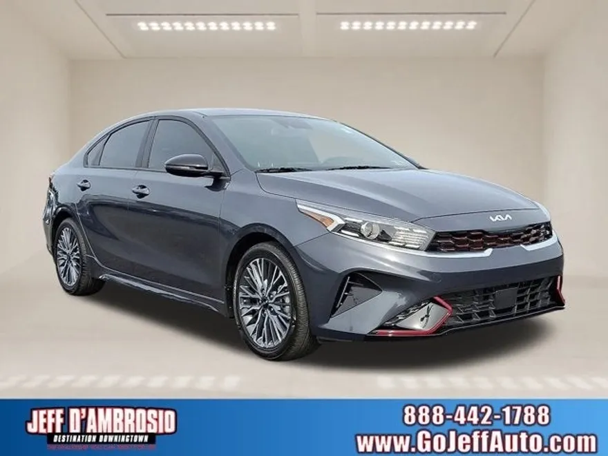 2024 Kia Forte GT-Line photo 1