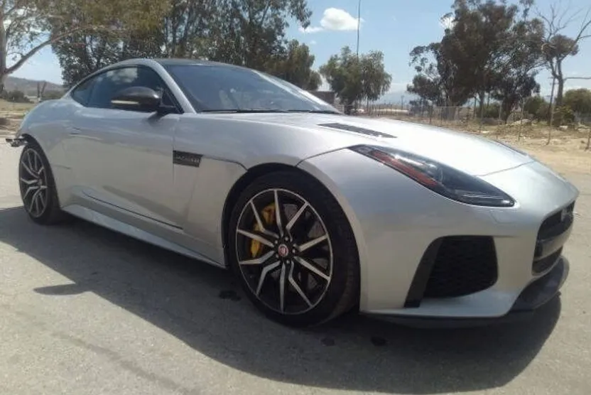 2017 Jaguar F-TYPE SVR photo 1