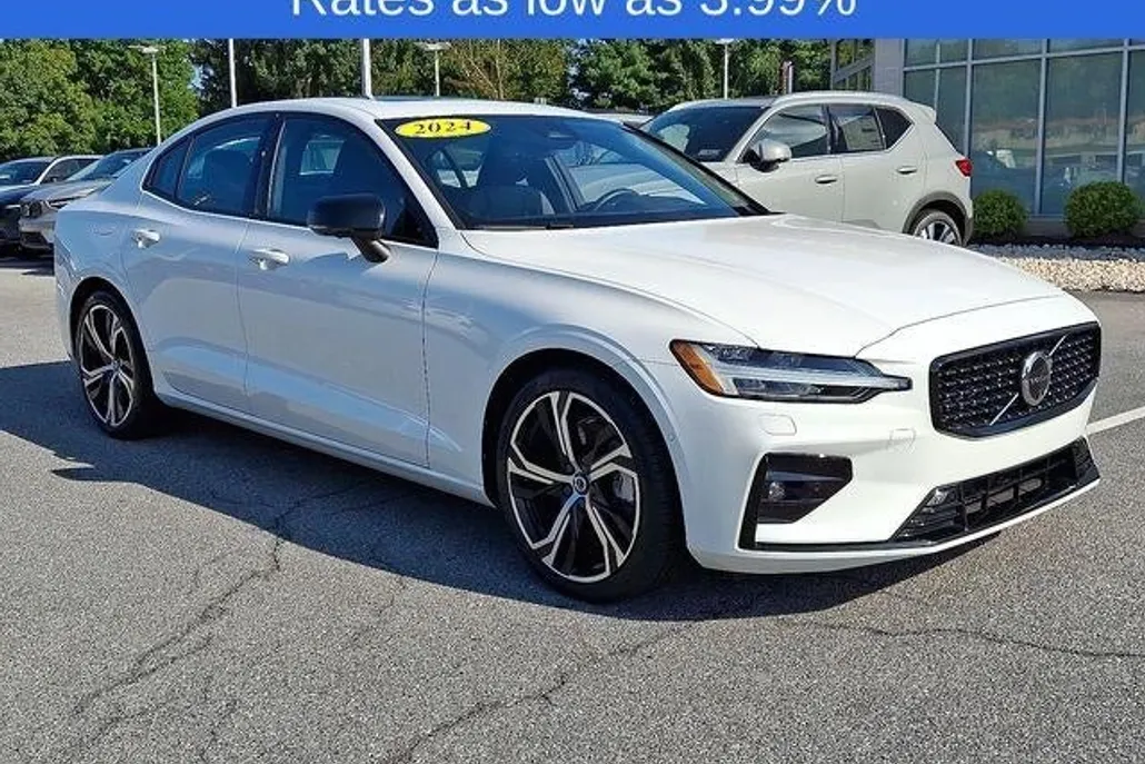 2024 Volvo S60 B5 AWD Ultimate photo 1
