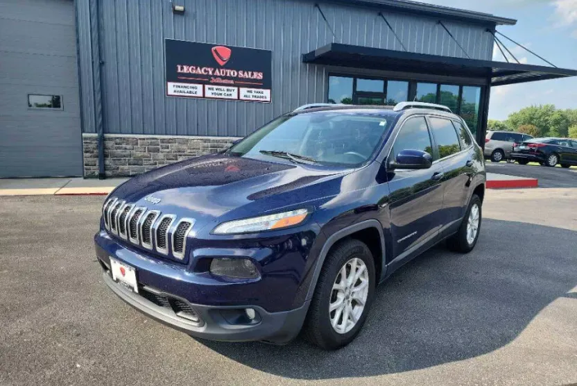 2016 Jeep Cherokee Latitude photo 1